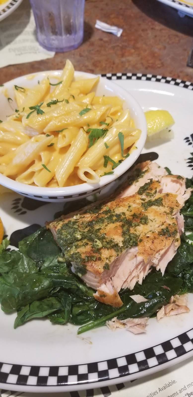 Black Bear Diner | restaurant | 1025 Fletcher Pkwy, El Cajon, CA 92020, USA | 6194442327 OR +1 619-444-2327