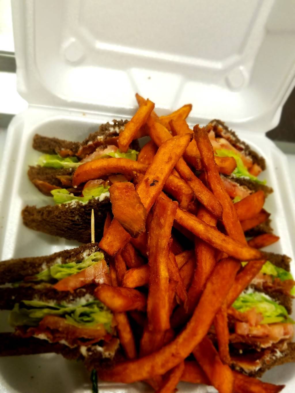 Dempseys Breakfast and Lunch | restaurant | 64 Lambert St, Medford, MA 02155, USA | 7813997973 OR +1 781-399-7973