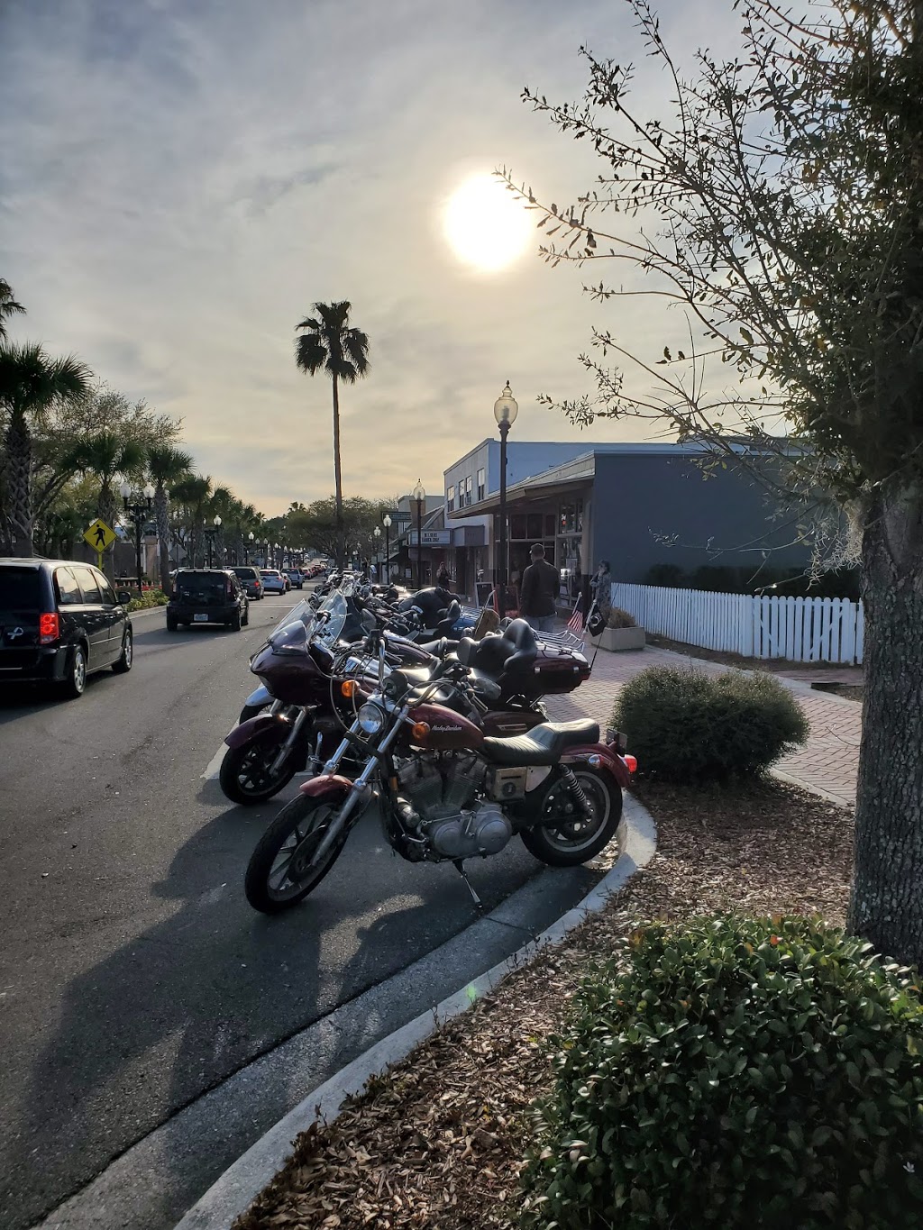 Mainstreet Billiards | restaurant | 38529 5th Ave, Zephyrhills, FL 33542, USA | 8133642220 OR +1 813-364-2220