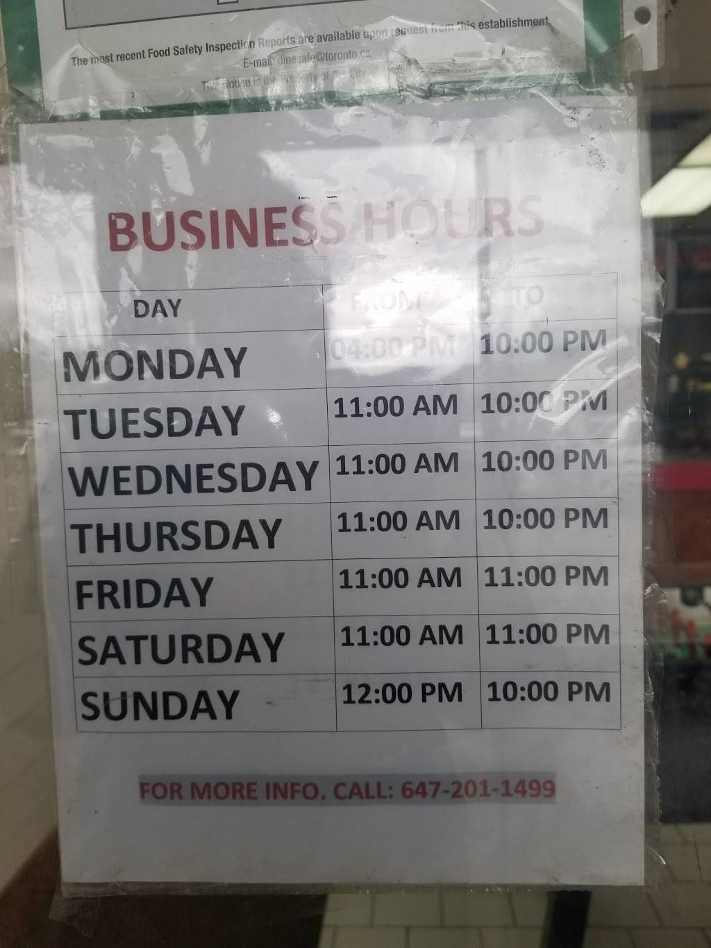 Mogas Pizza | restaurant | 982 Albion Rd, Etobicoke, ON M9V 1A7, Canada | 4167491168 OR +1 416-749-1168