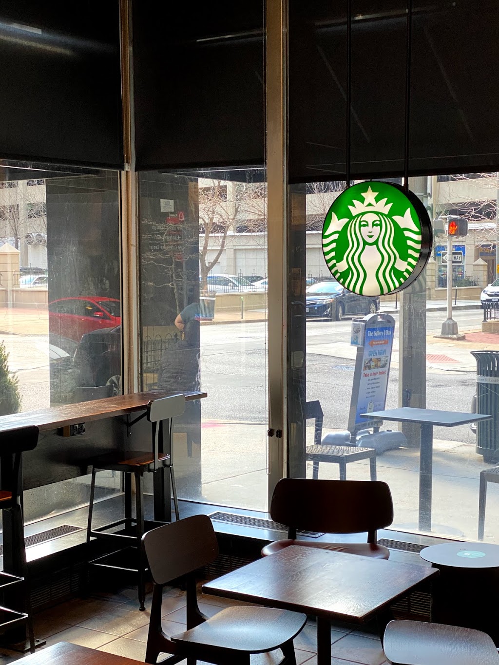 Starbucks | cafe | 521 Olive St, St. Louis, MO 63101, USA | 3142312150 OR +1 314-231-2150