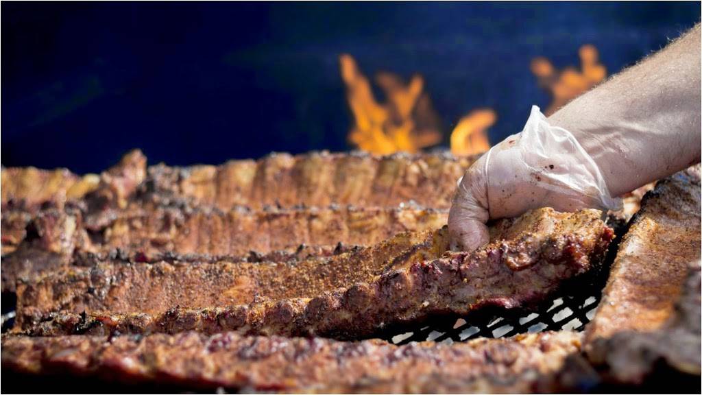 Dekes Carry Out & Catering | restaurant | 4901 Ridge Ave, Philadelphia, PA 19128, USA | 2155887427 OR +1 215-588-7427