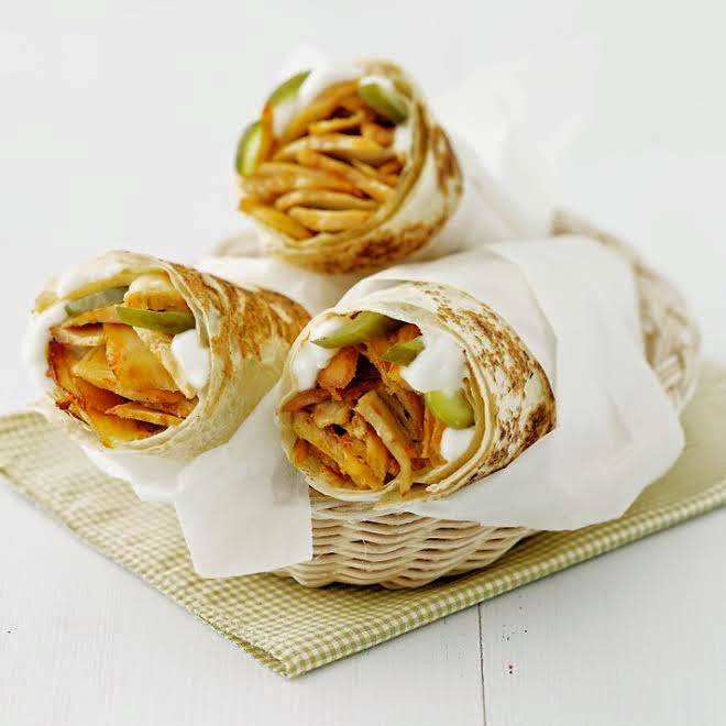 Shawarma House | restaurant | 2921 N Oakland Ave, Milwaukee, WI 53211, USA | 4149671000 OR +1 414-967-1000