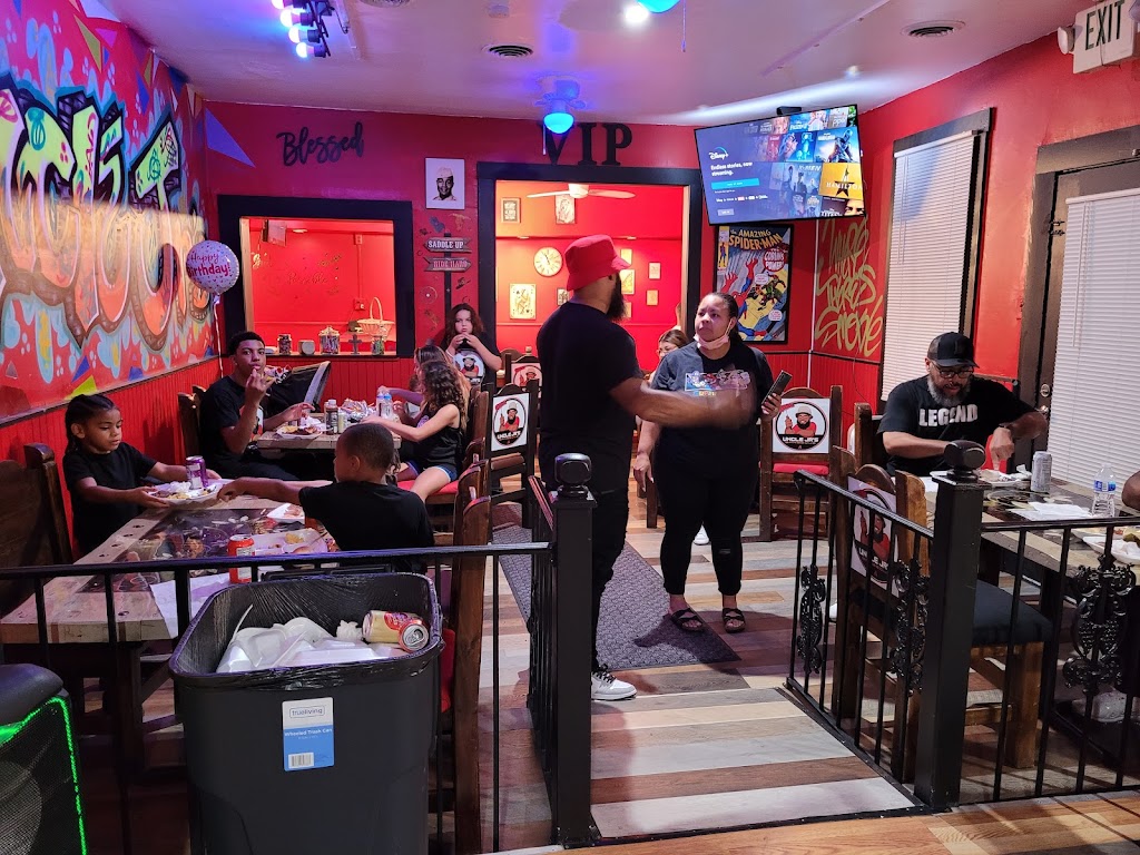 Uncle Jrs BBQ | restaurant | 1429 S 25th St, Terre Haute, IN 47803, USA | 8128149050 OR +1 812-814-9050