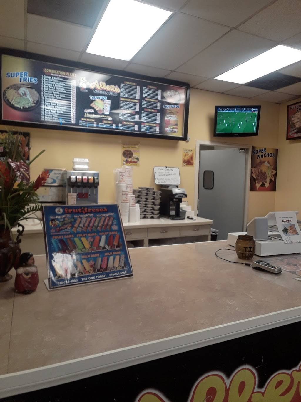 Albertos Mexican Food | restaurant | 5211, 3400 La Sierra Ave, Riverside, CA 92503, USA | 9513531704 OR +1 951-353-1704