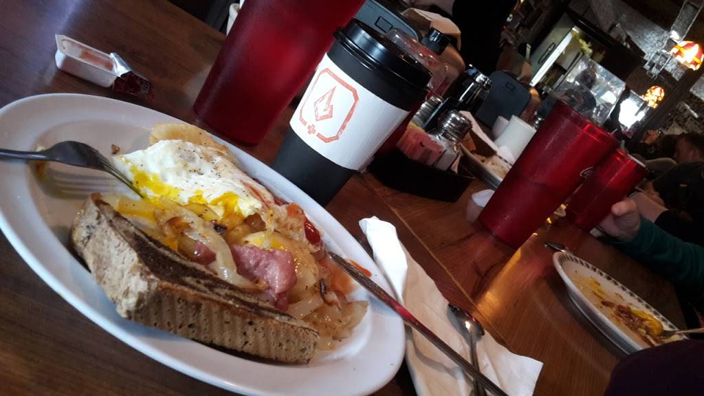 Avantis | restaurant | 1662 W 8th St, Erie, PA 16505, USA | 8144563096 OR +1 814-456-3096