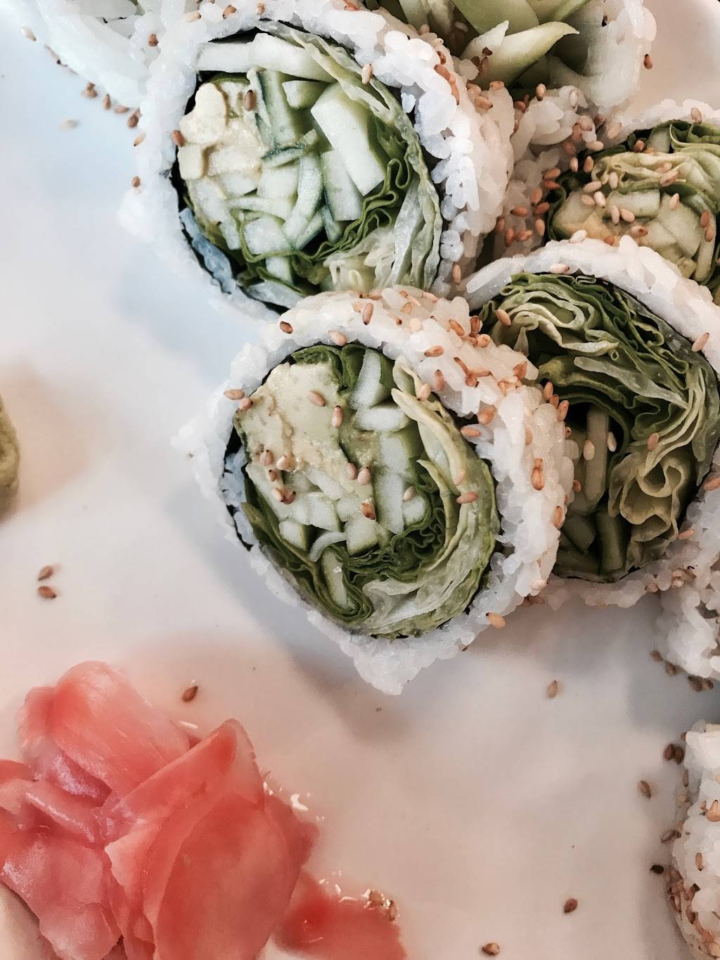 Momo Sushi | restaurant | 8500 W Olympic Blvd, Los Angeles, CA 90035, USA | 3106521724 OR +1 310-652-1724