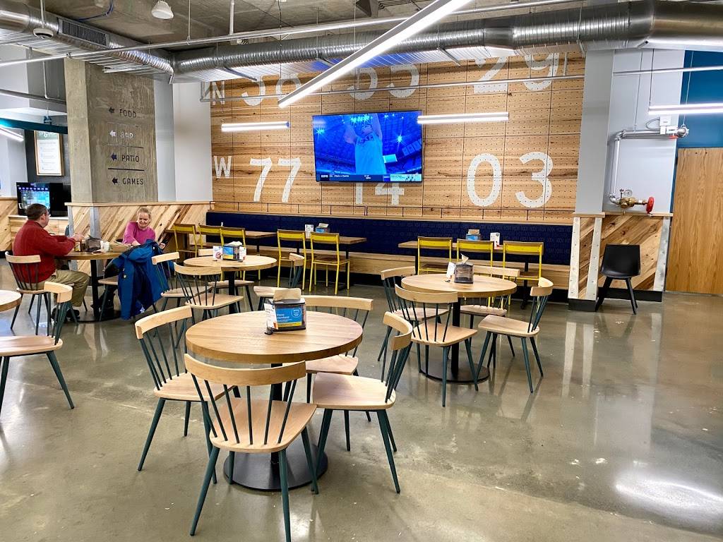 High Point Pub | restaurant | 1635 Boro Pl, McLean, VA 22102, USA | 5716343610 OR +1 571-634-3610