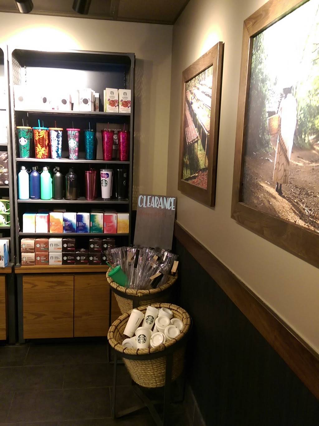 Starbucks | cafe | 1405 N Grand Ave, Newport, KY 41071, USA | 8594415210 OR +1 859-441-5210