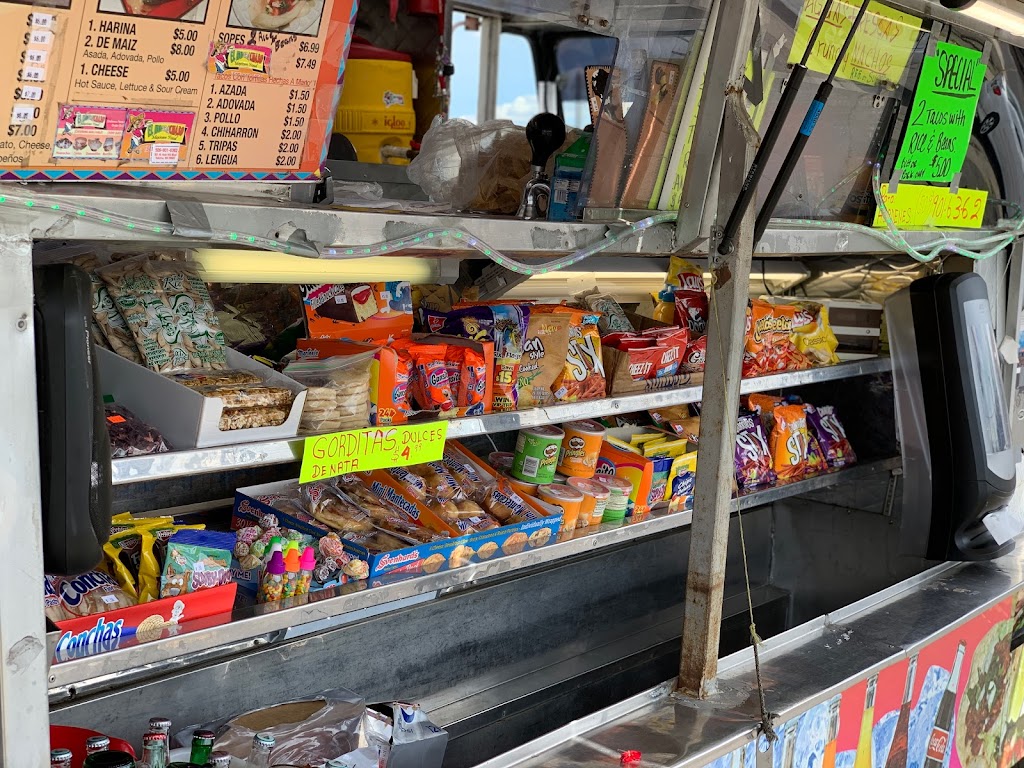 Taqueria El Huarachazo | restaurant | 501 W Nob Hill Blvd, Yakima, WA 98902, USA | 5099016362 OR +1 509-901-6362