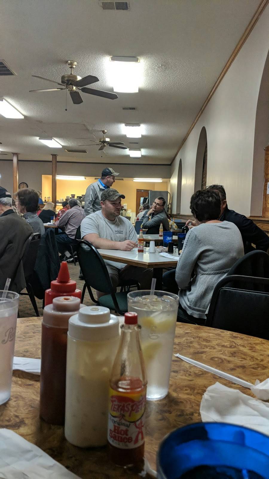 Golden Nugget Seafood | restaurant | 166 Main St, Jefferson, SC 29718, USA | 8436583474 OR +1 843-658-3474