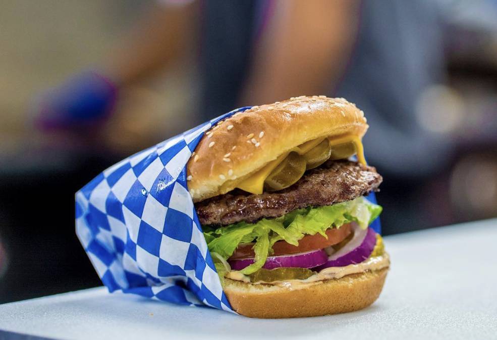 Five Star Burger | restaurant | 230 S Cherokee Ln, Lodi, CA 95240, USA | 2092245699 OR +1 209-224-5699