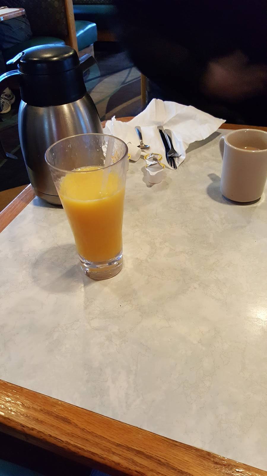 Juliannas Restaurant | restaurant | 2105 Lake St, Kalamazoo, MI 49001, USA | 2693450220 OR +1 269-345-0220