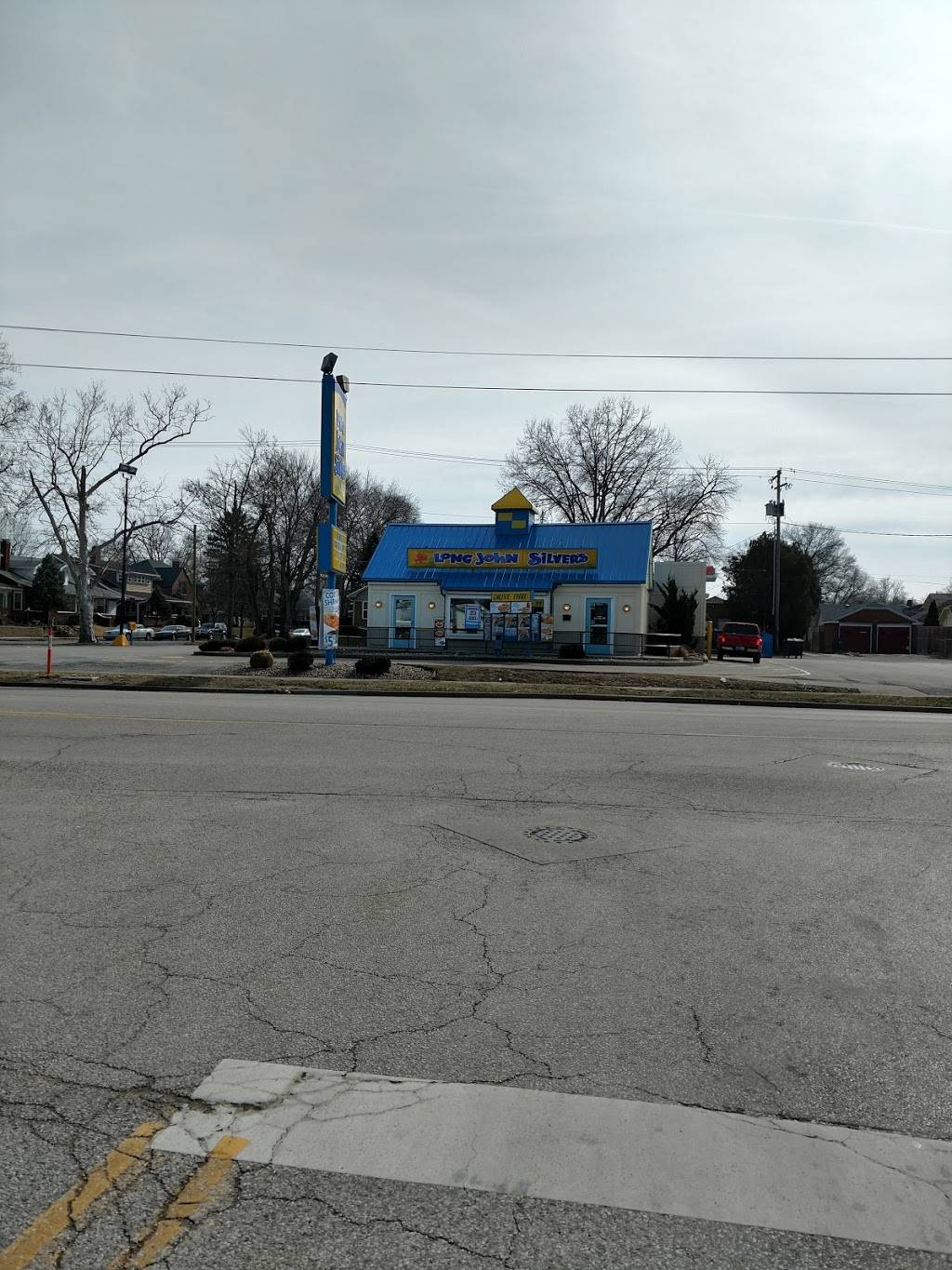 Long John Silvers | restaurant | 2021 Wabash Ave, Terre Haute, IN 47807, USA | 8122358345 OR +1 812-235-8345