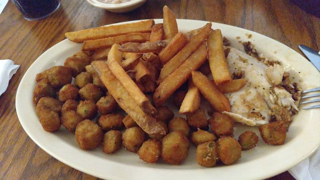 Country Corner Restaurant | restaurant | 30432 Broad St, Bruceton, TN 38317, USA | 7312520215 OR +1 731-252-0215