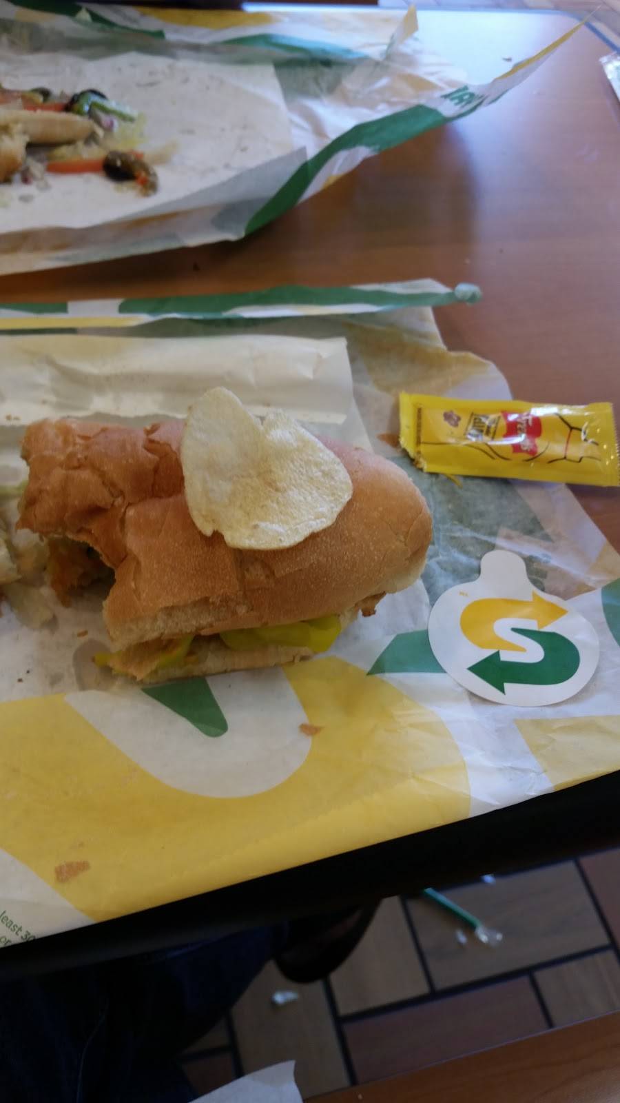 Subway | restaurant | 413 Beltline Rd, Collinsville, IL 62234, USA | 6183448180 OR +1 618-344-8180