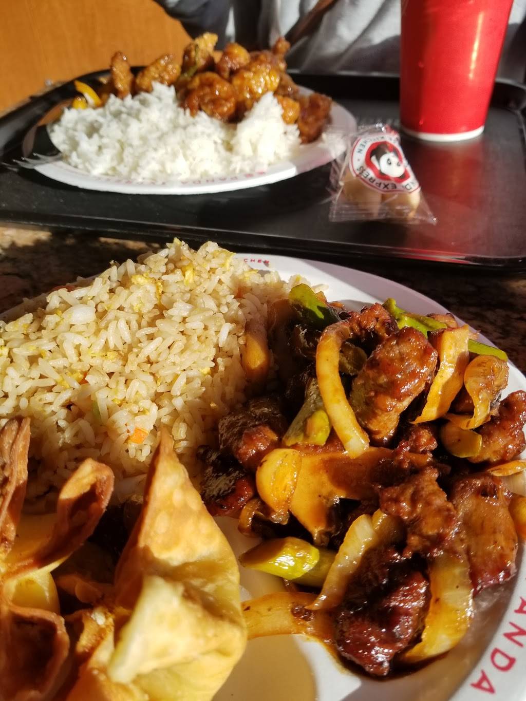 Panda Express | meal takeaway | 3606 S 27th St, Milwaukee, WI 53221, USA | 4142826168 OR +1 414-282-6168