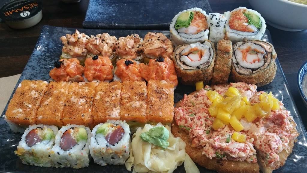 Quesada Burritos & Tacos | restaurant | 2800 Boulevard de la Pinière, Terrebonne, QC J6X 0G4, Canada | 4504163227 OR +1 450-416-3227