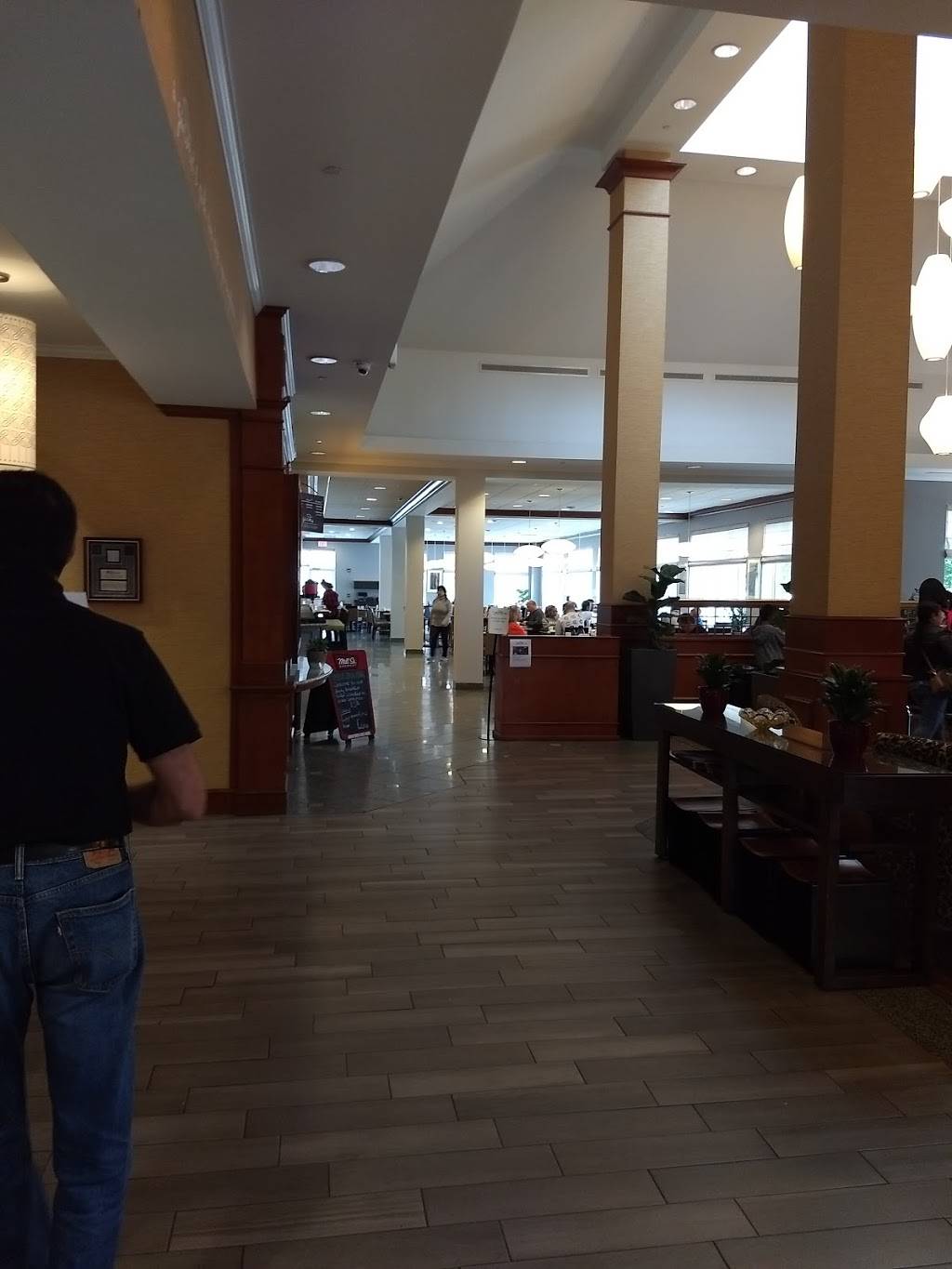 Garden Grille And Bar | restaurant | 2400 Alert Rd, Ottawa, ON K1V 0R4, Canada | 6132889001 OR +1 613-288-9001