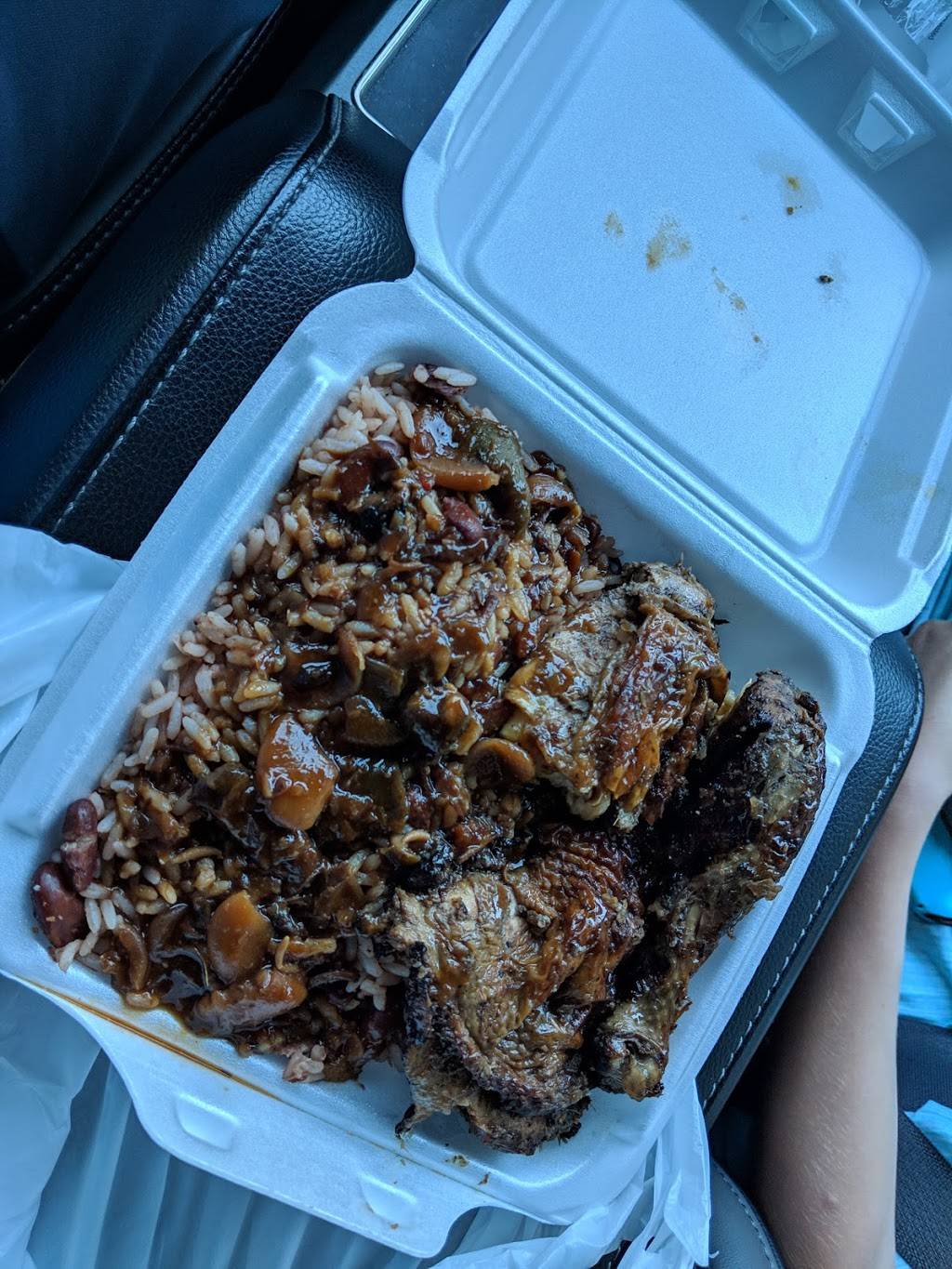 Jerk & BBQ Haven - Authentic Jamaican Food | restaurant | 488 Eglinton Ave W, Mississauga, ON L5R 0G2, Canada | 9058904545 OR +1 905-890-4545