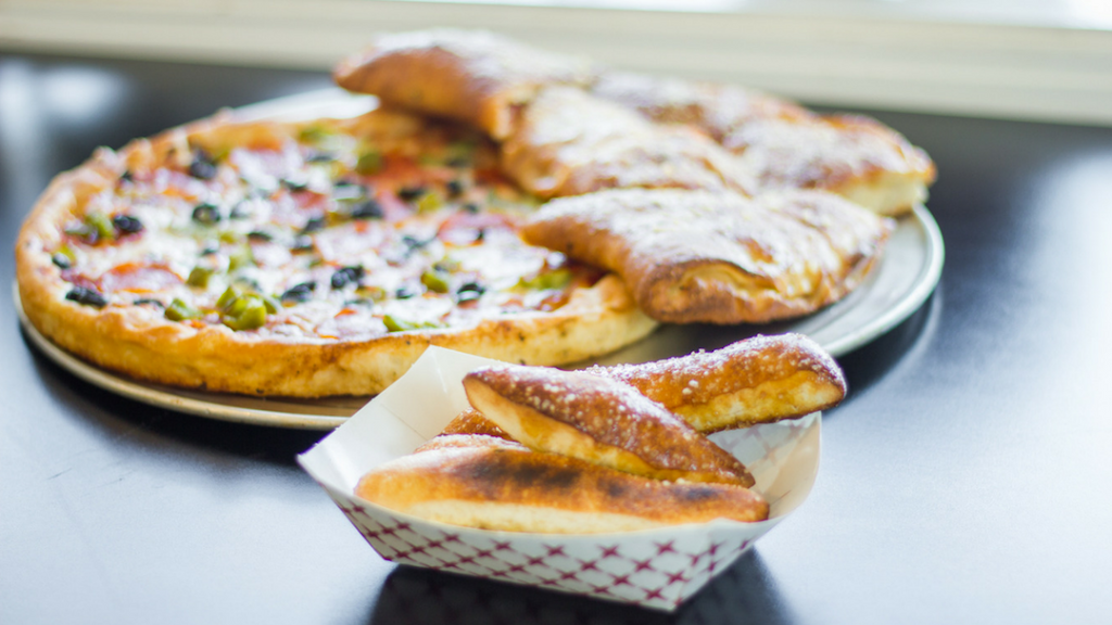 Jacks Hometown Pizza | restaurant | 245 W Saginaw Rd, Sanford, MI 48657, USA | 9896877713 OR +1 989-687-7713