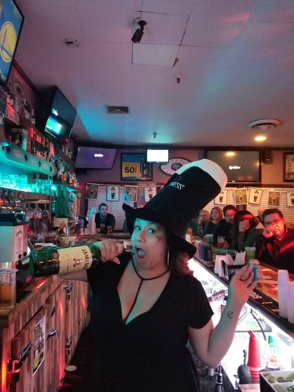 Dark Horse Lounge | night club | 24018 Hesperian Blvd, Hayward, CA 94545, USA | 5103972233 OR +1 510-397-2233