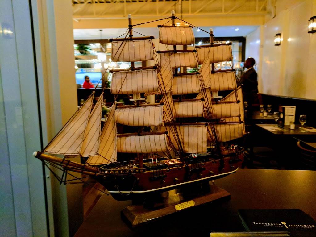 Fourchette Antillaise | restaurant | 5968 Rue de Salaberry, Montréal, QC H4J 1J8, Canada | 5143379393 OR +1 514-337-9393