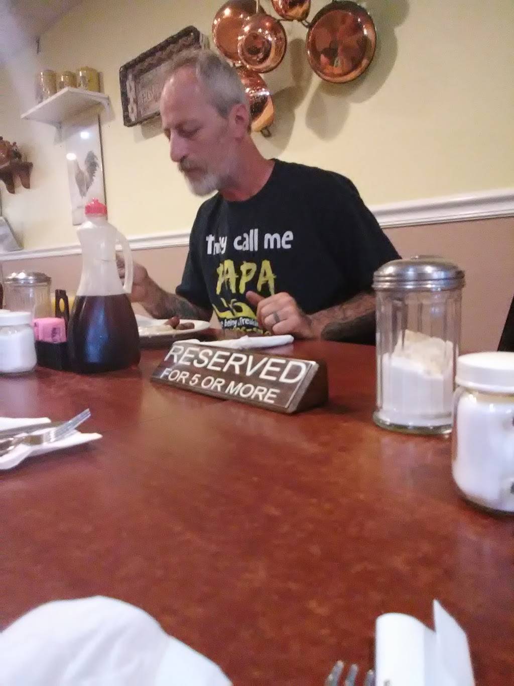 Aprils Downtown Diner | restaurant | 118 N Franklin St, Manchester, IA 52057, USA | 5639271075 OR +1 563-927-1075