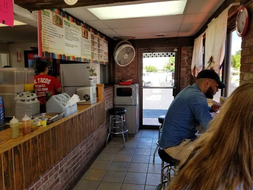 Gil Tacos | restaurant | south in, 1665 S Lynhurst Dr, Indianapolis, IN 46241, USA | 3179929046 OR +1 317-992-9046