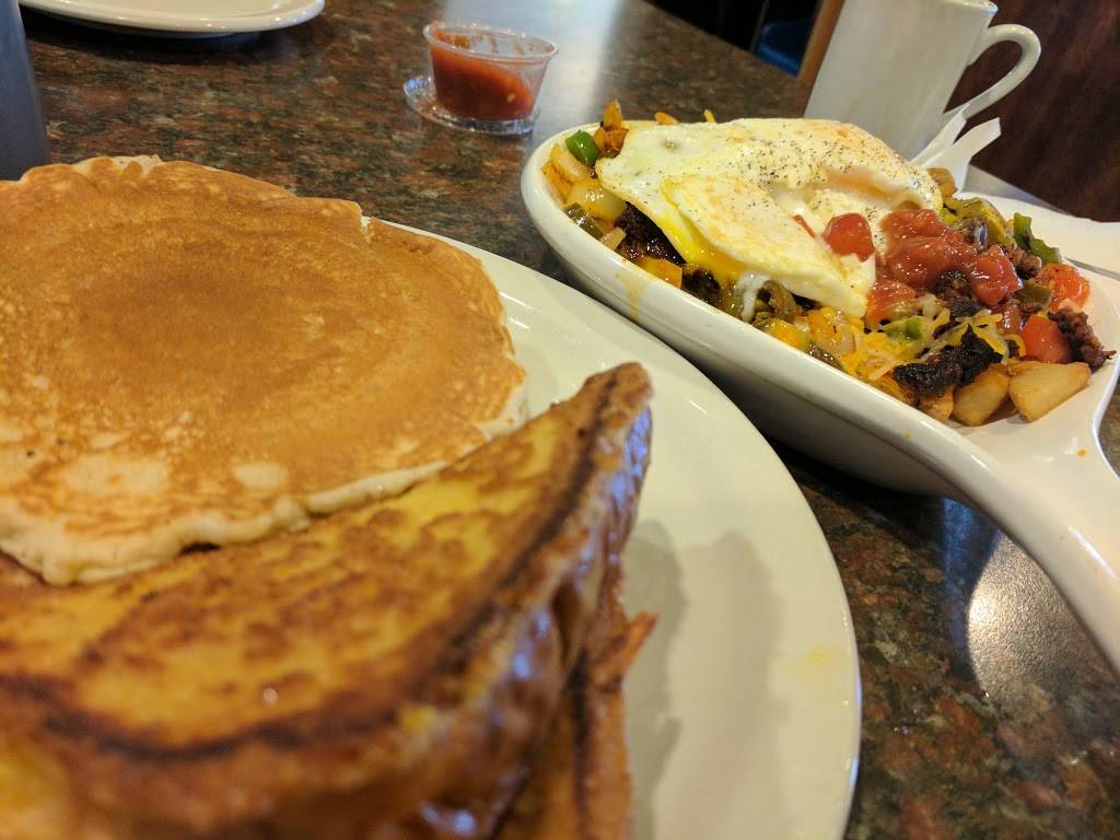 Yannis Cafe | cafe | 145 N Main St, Manteno, IL 60950, USA | 8154686331 OR +1 815-468-6331