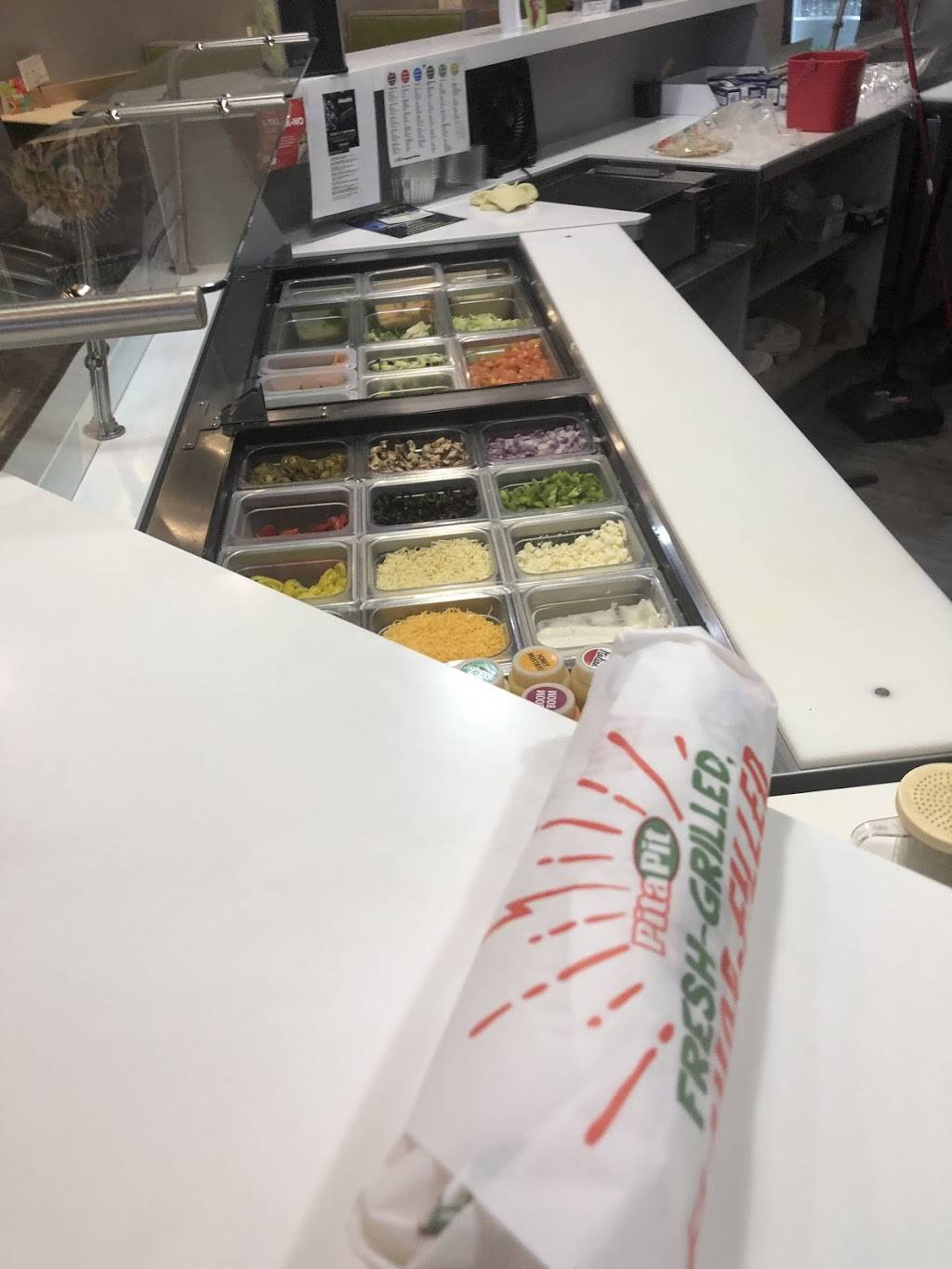 Pita Pit | restaurant | 3233 E Sunshine St Suite 112, Springfield, MO 65804, USA | 4177715080 OR +1 417-771-5080