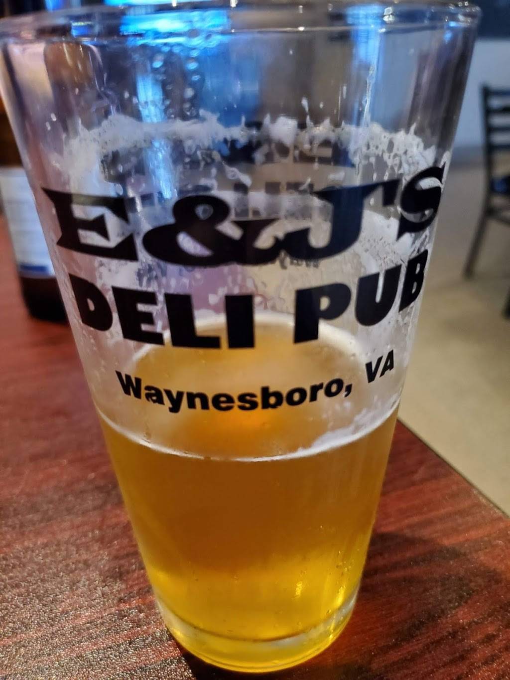 E & Js Deli Pub | restaurant | 2800 W Main St, Waynesboro, VA 22980, USA | 5402212927 OR +1 540-221-2927