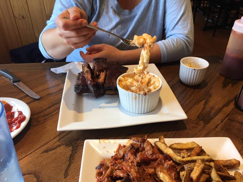 Maison Fumée BBQ | restaurant | 779 Boulevard Maloney E, Gatineau, QC J8P 1G5, Canada | 8198935959 OR +1 819-893-5959