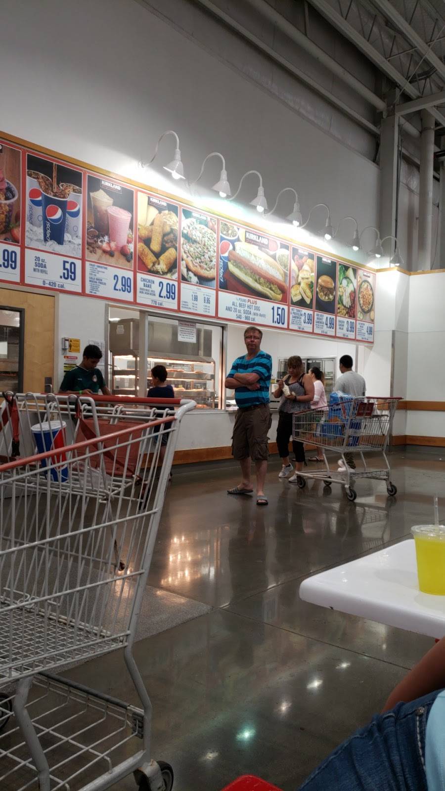 Costco Food Court | meal takeaway | 8400 W North Ave, Melrose Park, IL 60160, USA | 7083972905 OR +1 708-397-2905