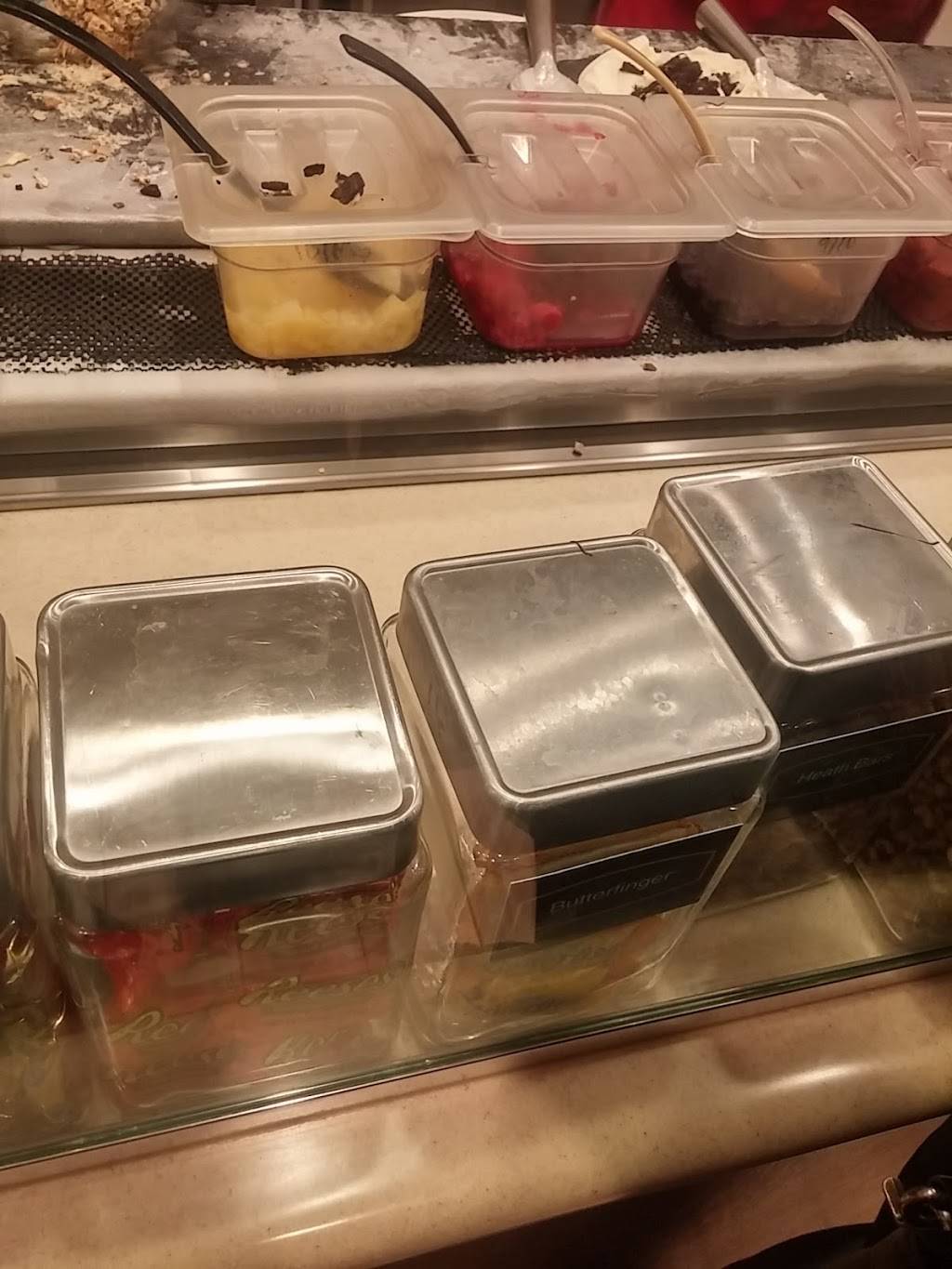 Cold Stone Creamery | bakery | 25 Aquarium Way # A2-2, Long Beach, CA 90802, USA | 5626282343 OR +1 562-628-2343