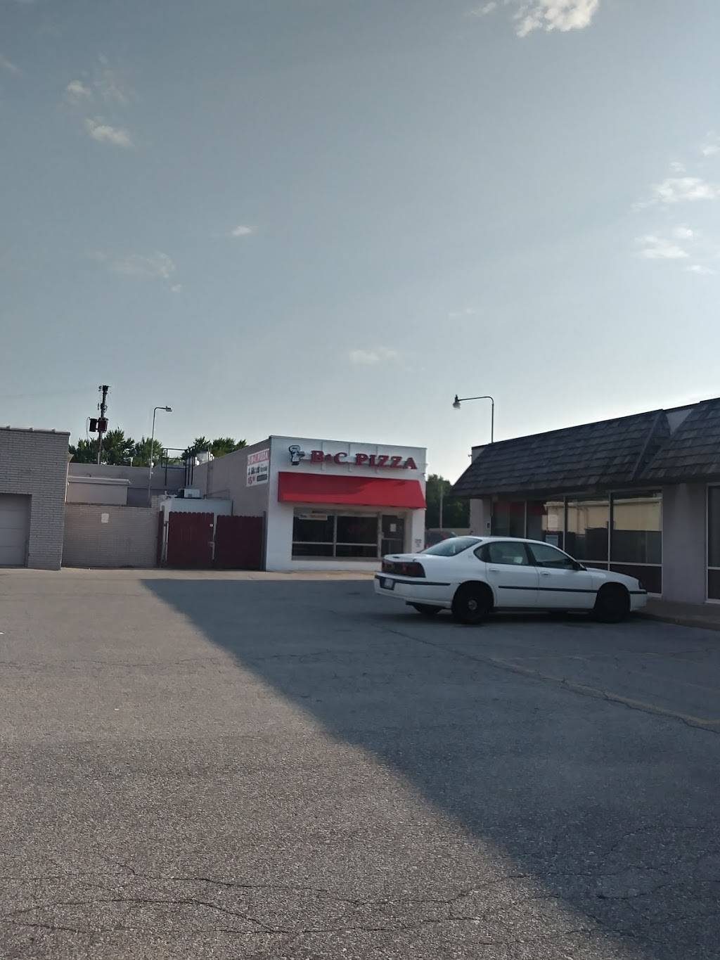 B&C Pizza | restaurant | 230 N Center Rd, Saginaw, MI 48638, USA | 9897912777 OR +1 989-791-2777