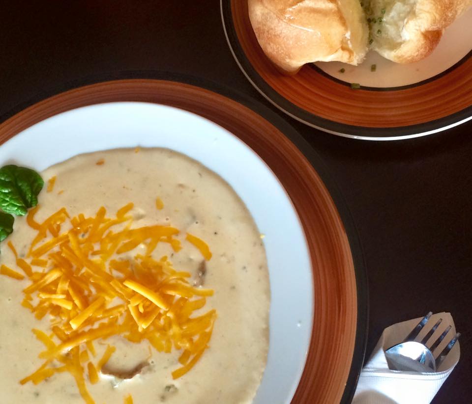 Light House Eatery | restaurant | 1047 N 1st St, Montrose, CO 81401, USA | 9709644424 OR +1 970-964-4424