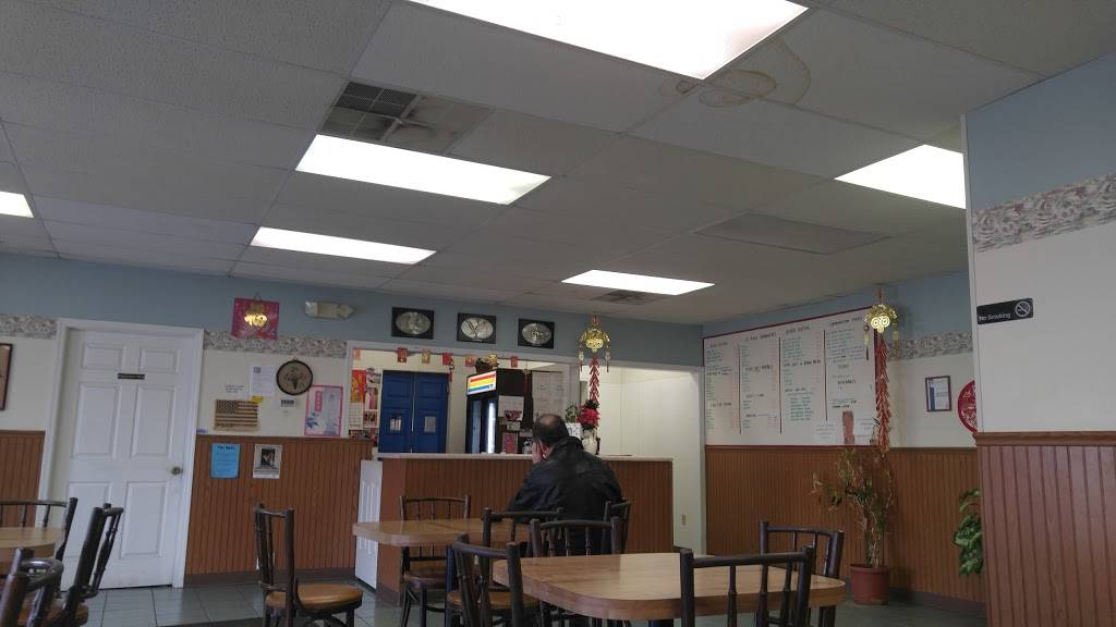 Hing Wah Chop Suey | restaurant | 862 N Wood River Ave, Wood River, IL 62095, USA | 6182515012 OR +1 618-251-5012