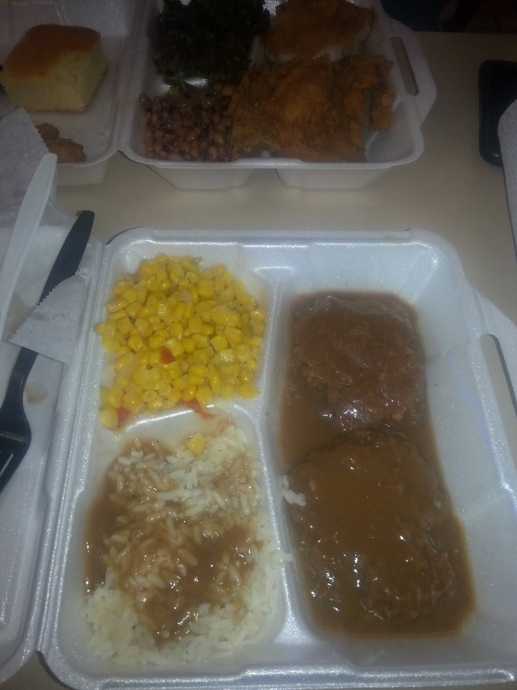 Roberts Restaurant | restaurant | 2810 Evans Mill Rd, Lithonia, GA 30058, USA | 7704843355 OR +1 770-484-3355