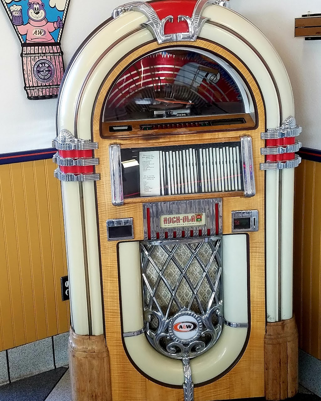 A&W Restaurant | restaurant | 145 E Maine Ave, Nampa, ID 83686, USA | 2084664584 OR +1 208-466-4584