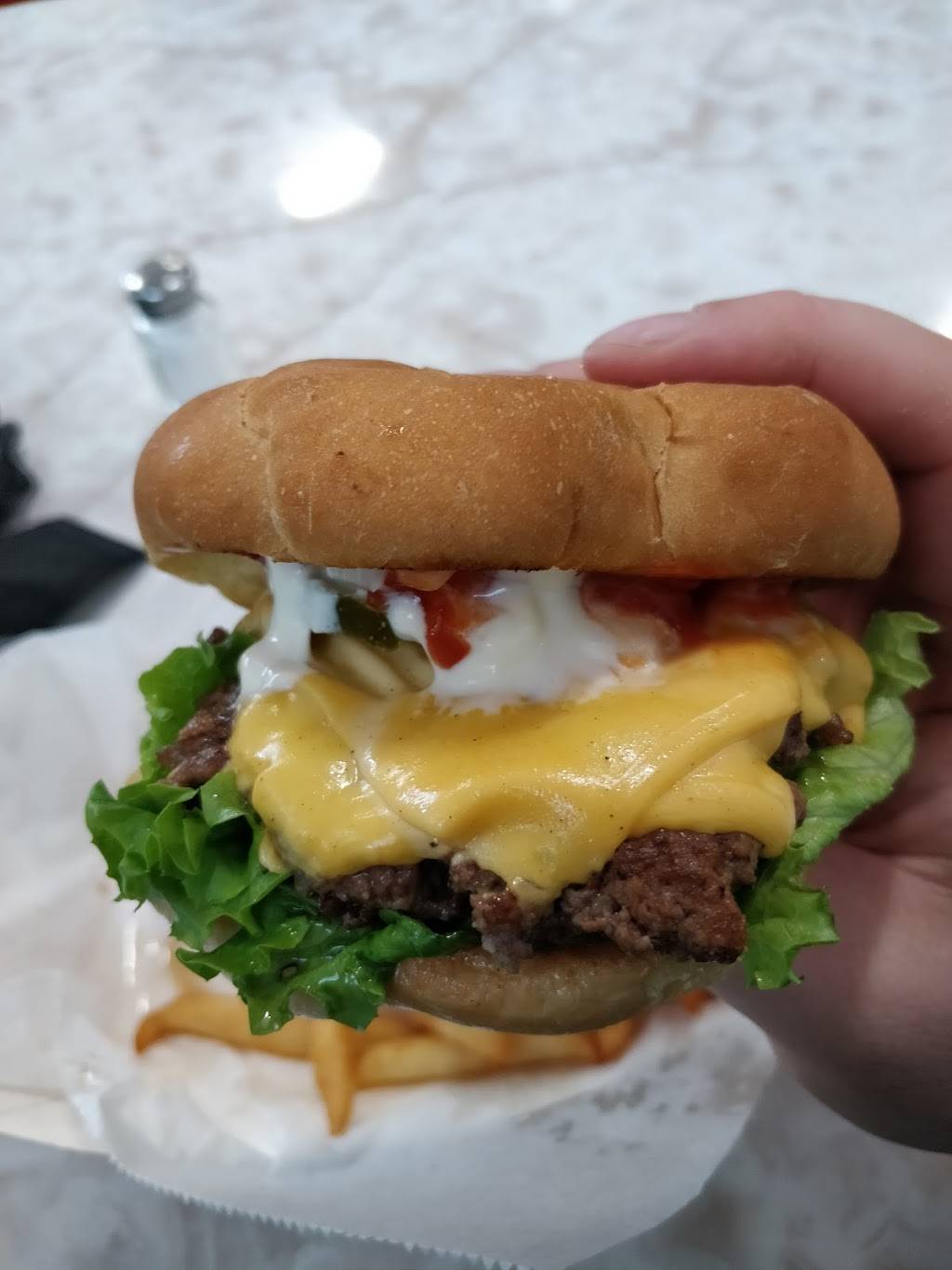 Lock & Dam Dog Shop | restaurant | 7331 Butler St, Pittsburgh, PA 15206, USA | 4123631919 OR +1 412-363-1919