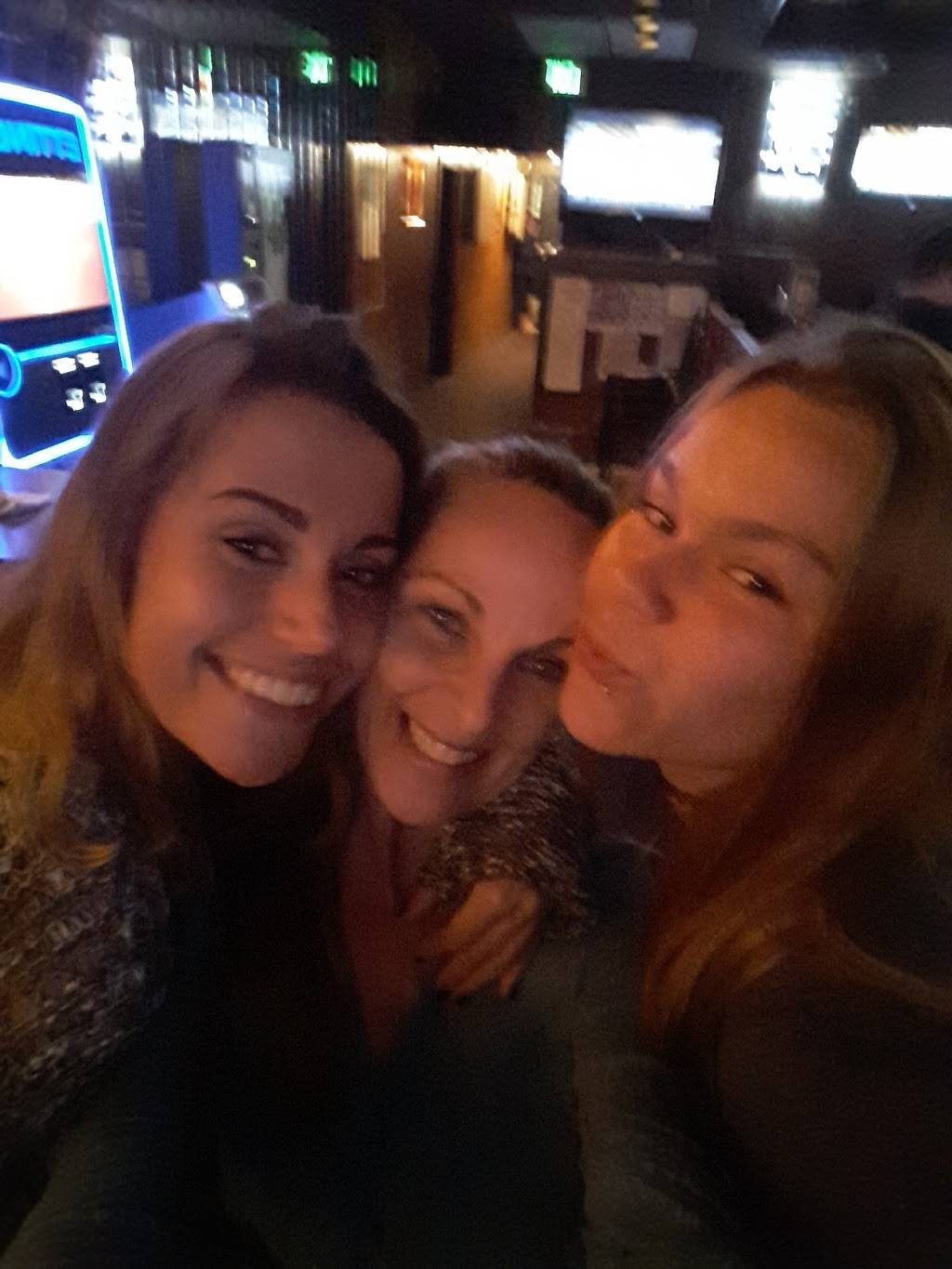 Hydads | restaurant | 31 W 80th Pl, Merrillville, IN 46410, USA | 2197369110 OR +1 219-736-9110