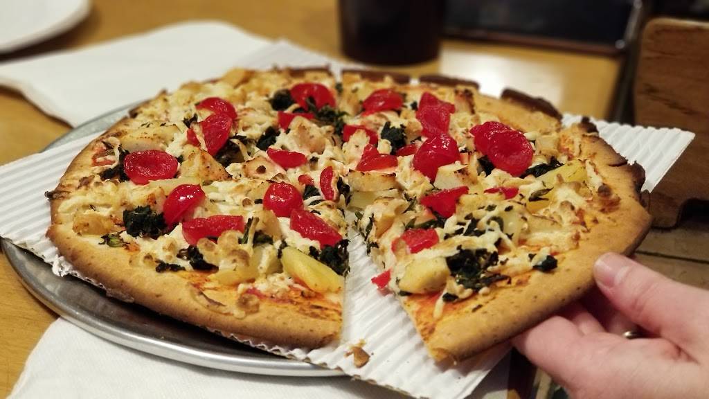 Athens Mediterranean Pizzeria | restaurant | 179 Main St, Thomaston, ME 04861, USA | 2073540040 OR +1 207-354-0040