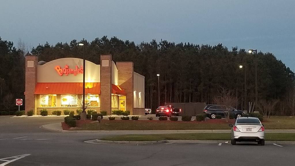 Hardees | restaurant | 5 Ocean Hwy E, Supply, NC 28462, USA | 9107543311 OR +1 910-754-3311