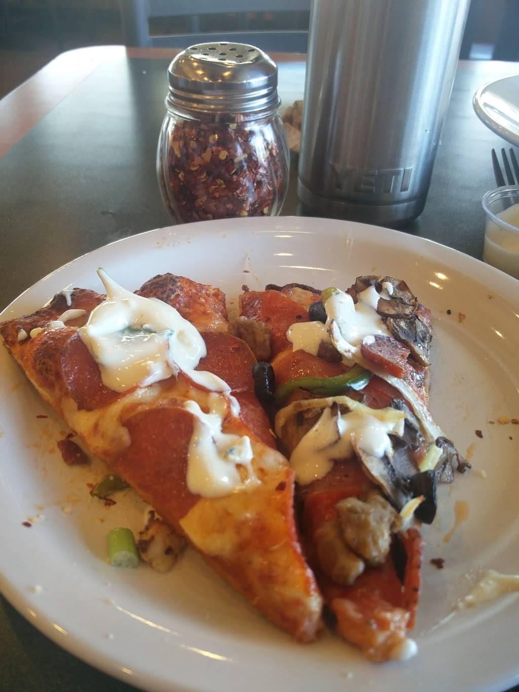 Round Table Pizza | meal delivery | 716 Contra Costa Blvd, Pleasant Hill, CA 94523, USA | 9257983355 OR +1 925-798-3355