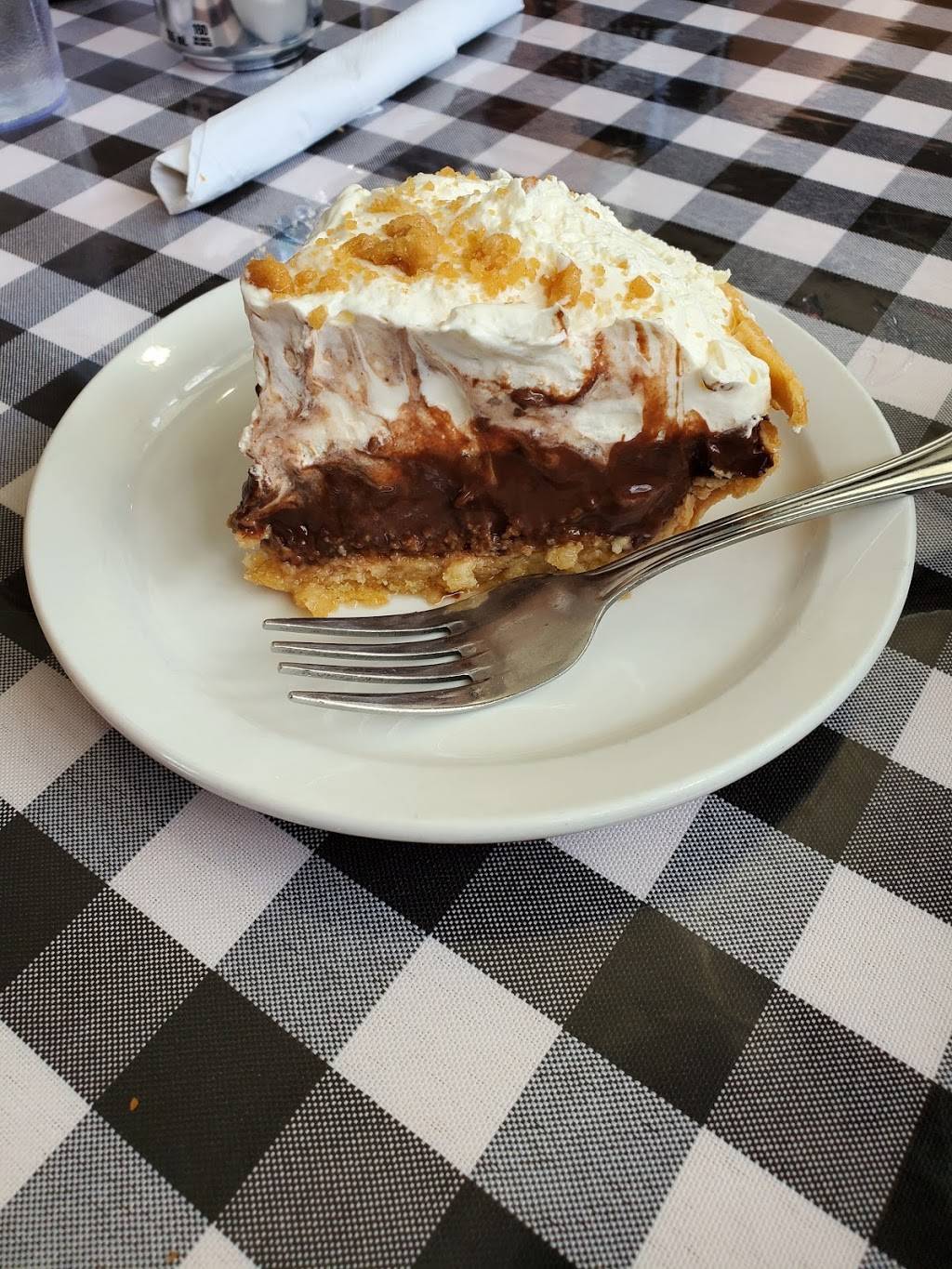 Joes Diner | restaurant | 155 Erie St, Stratford, ON N5A 2M6, Canada | 5192729933 OR +1 519-272-9933