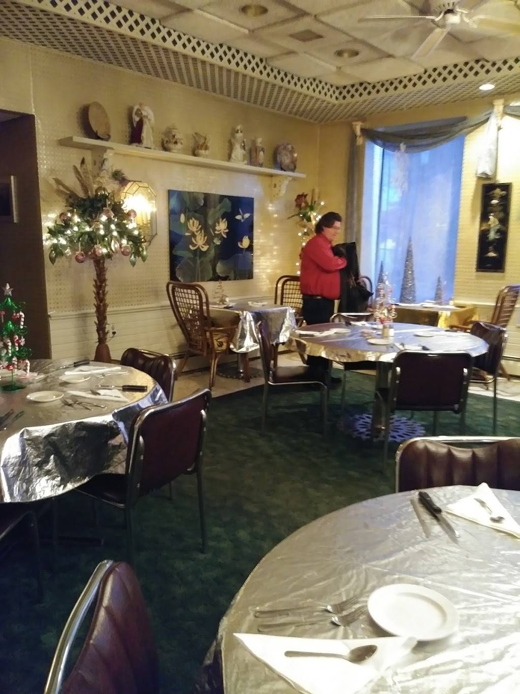 Flamingos Hollywood Steakhouse | restaurant | 660 N Gallatin Ave Ext, Uniontown, PA 15401, USA | 7244381993 OR +1 724-438-1993