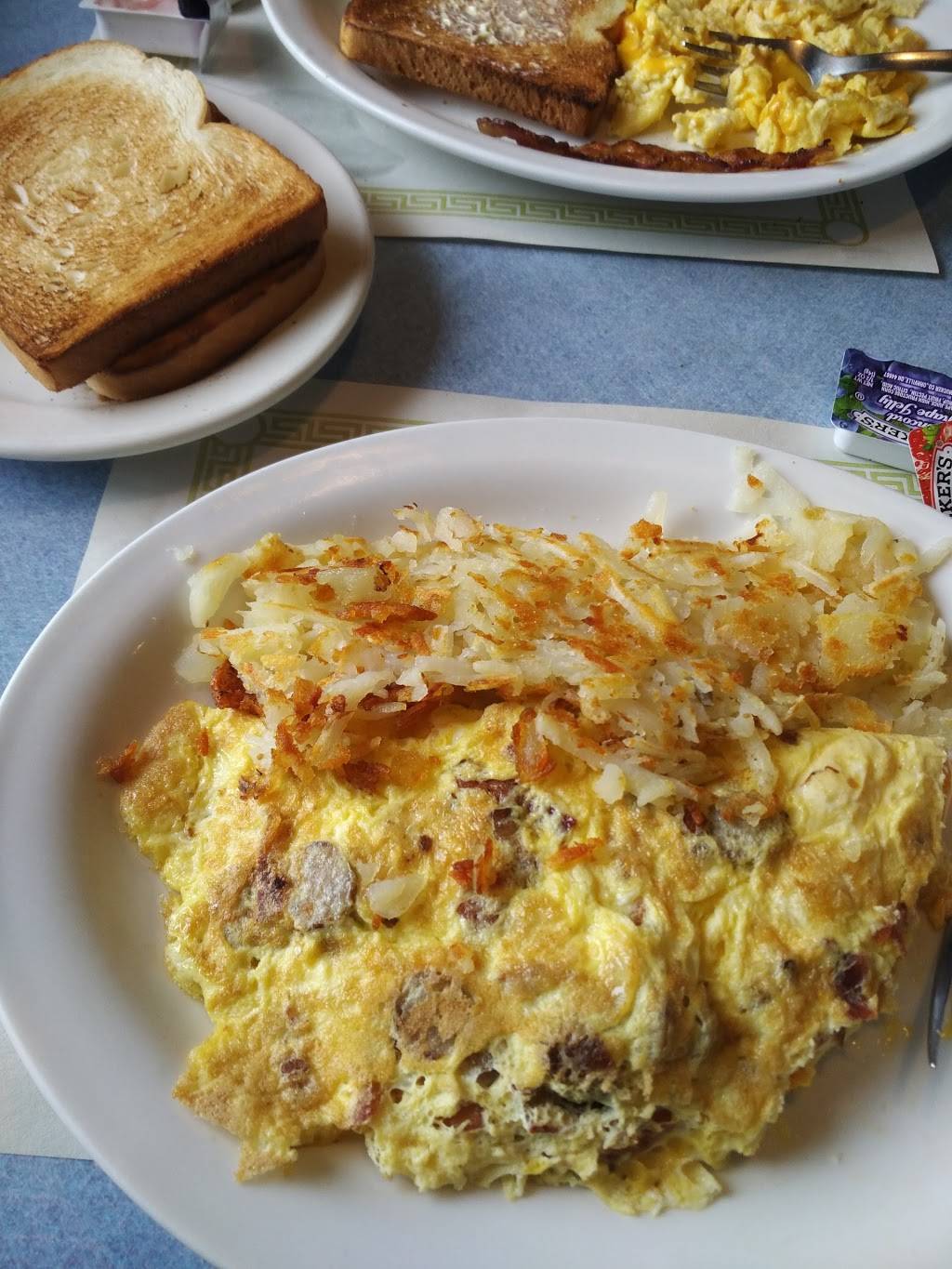 Bob & Annes Restaurant | restaurant | 1739 N Sheridan Rd, Waukegan, IL 60085, USA | 8476628770 OR +1 847-662-8770