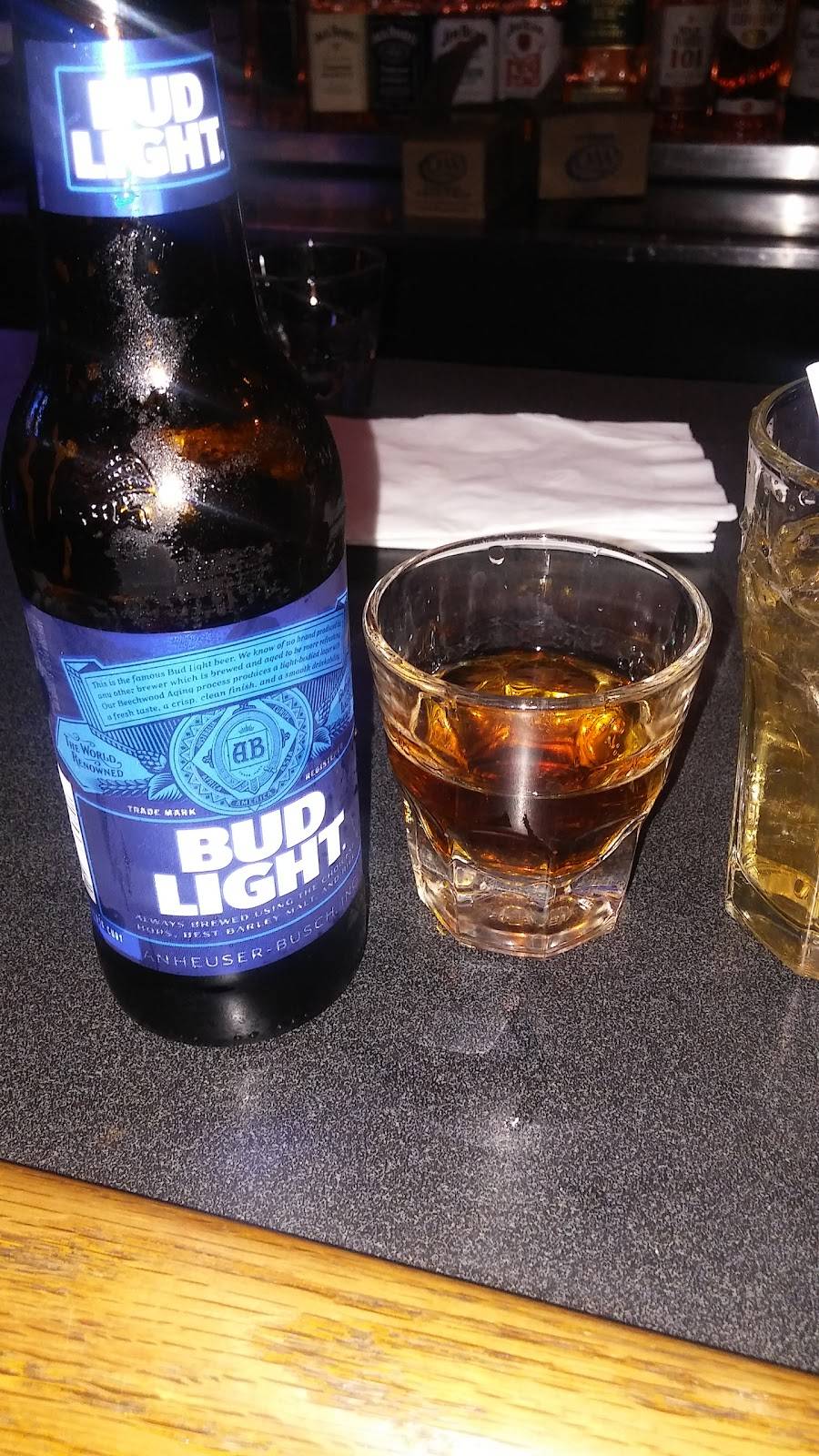 Ice House Tavern and Grill | restaurant | 10036 Brookpark Rd, Cleveland, OH 44130, USA | 2162677660 OR +1 216-267-7660