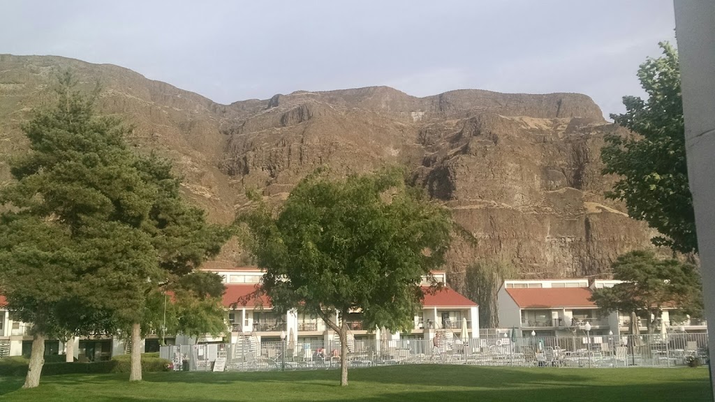 Island Cup and Cone | cafe | 23572 Sunserra Loop Suite 250, Quincy, WA 98848, USA | 5097973812 OR +1 509-797-3812